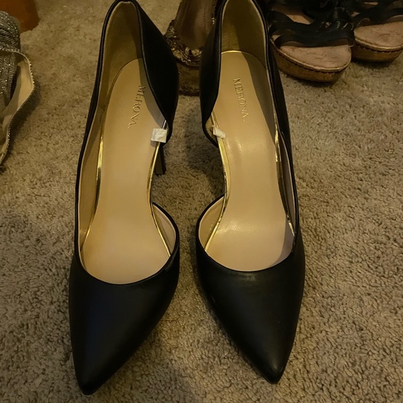 Merona - Picture 1 of 2